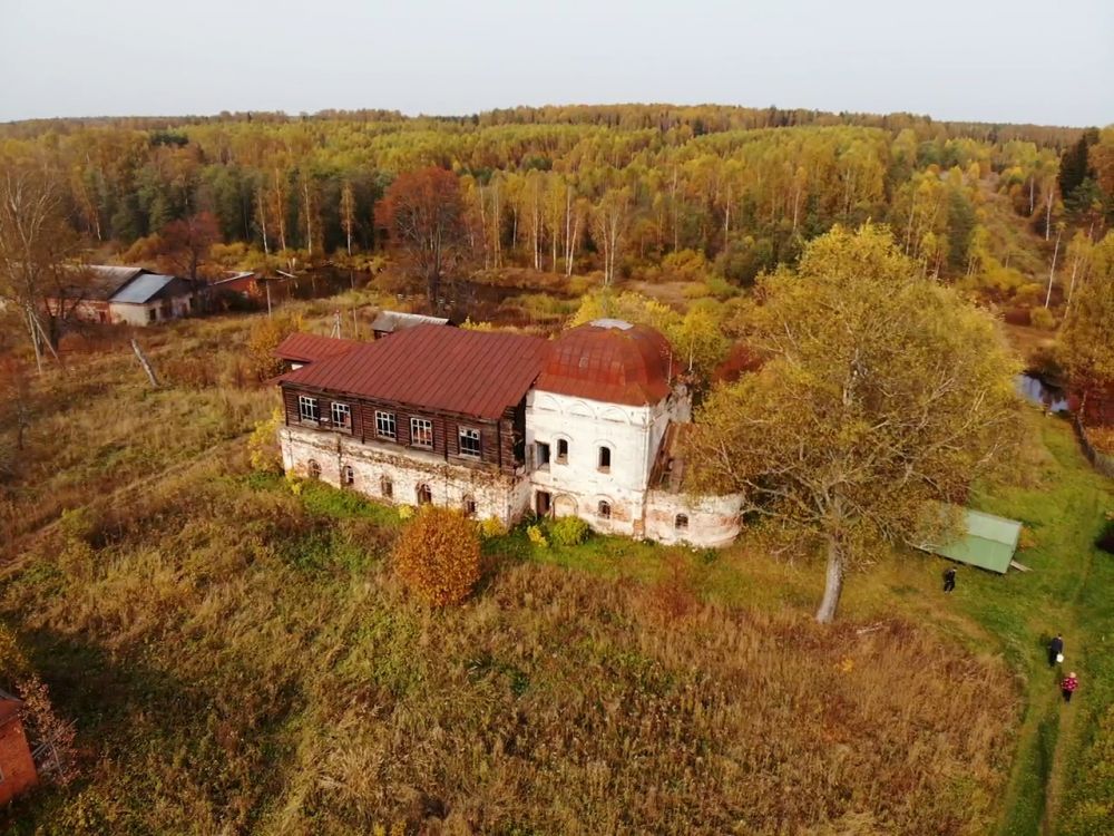 Церковь Спаса Всемилостивого в д.Клементьево.